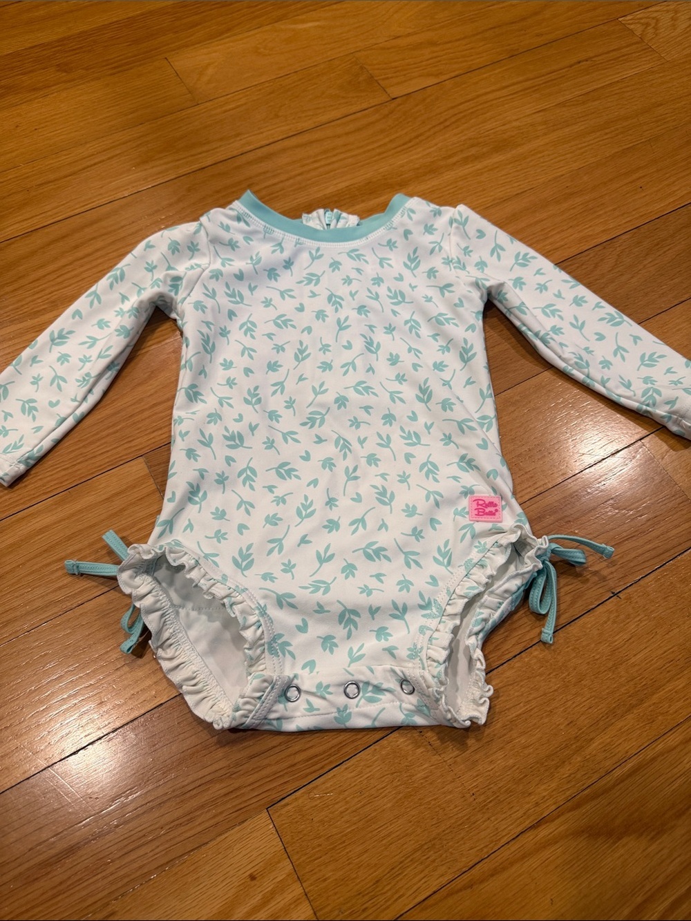 Ruffle butts  whimsical charm long sleeve rash guard swim suit size 12-18 months